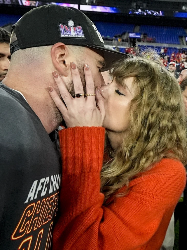 Taylor Swift Greets Travis Kelce With Super Bowl Kiss