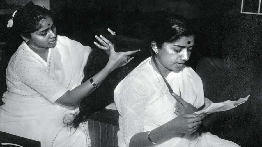 Lata Mangeshkar Death Anniversary: Remembering the 'Nightingale of India'