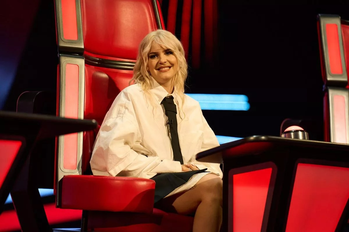 Anne-Marie in The Voice